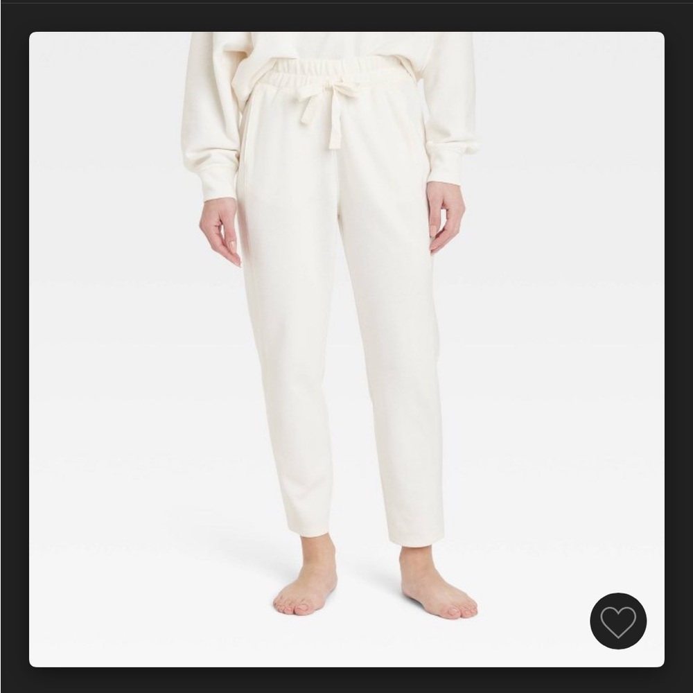 All in motion cream size medium cozy rib sweatshirt